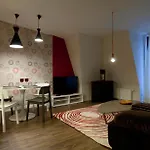 Aquarius, Sun & Snow سوبوت