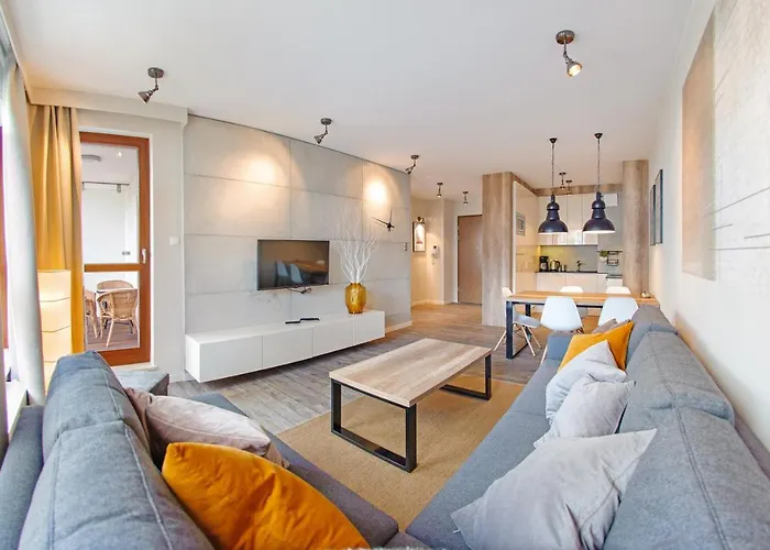 Aquarius, Sun & Snow * Sopot