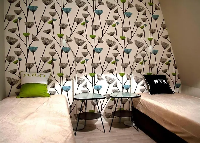 Aquarius, Sun & Snow *